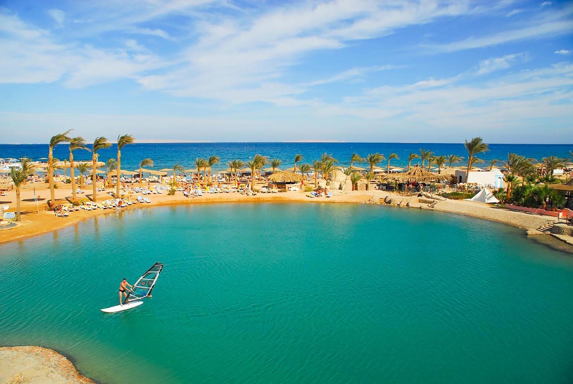 The Palace Beach Hotel Hurghada Bagian luar foto